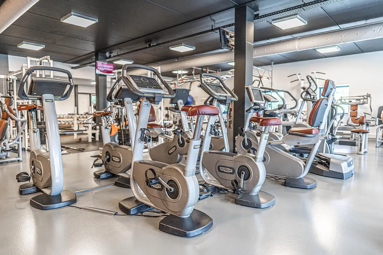 Fietsen en crosstrainers in de cardiozone